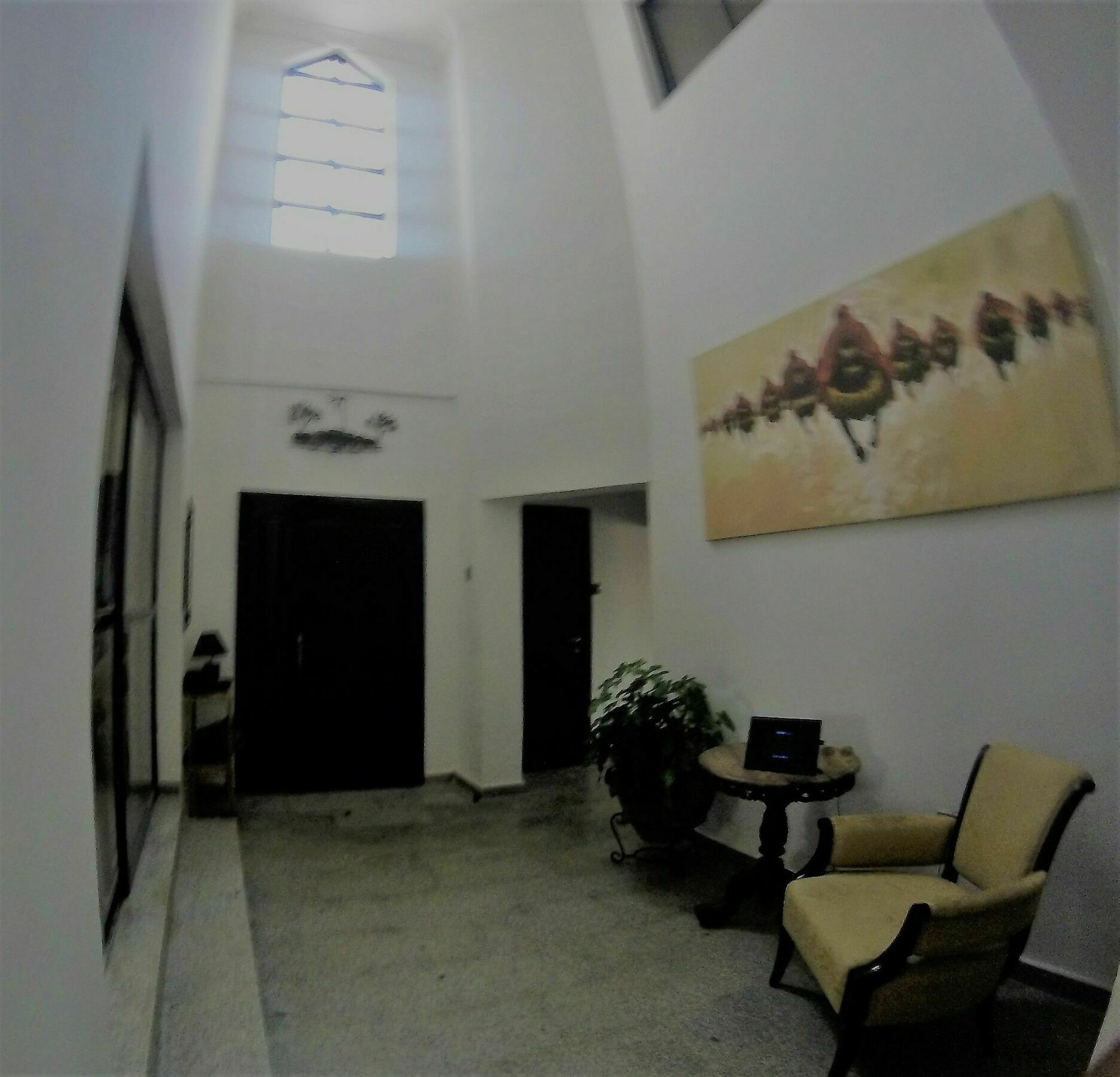 Ironhouse Guest Suites Mobushipe Esterno foto